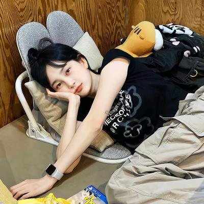 当女人沉睡时海报