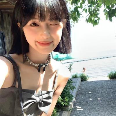 豫见她们海报