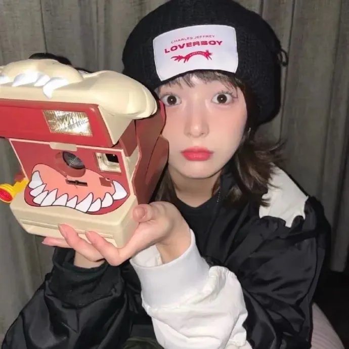 肉弹霓裳海报